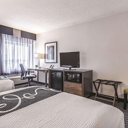 La Quinta By Wyndham Hartford Bradley Airport Hotel Windsor Locks Bagian luar foto