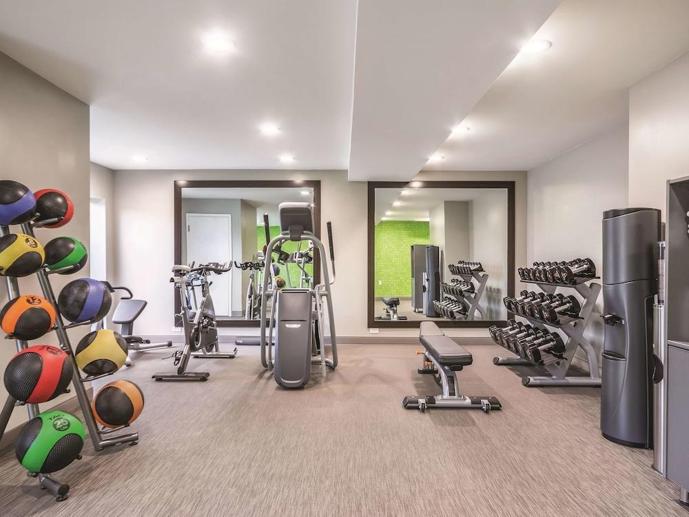 La Quinta By Wyndham Hartford Bradley Airport Hotel Windsor Locks Bagian luar foto