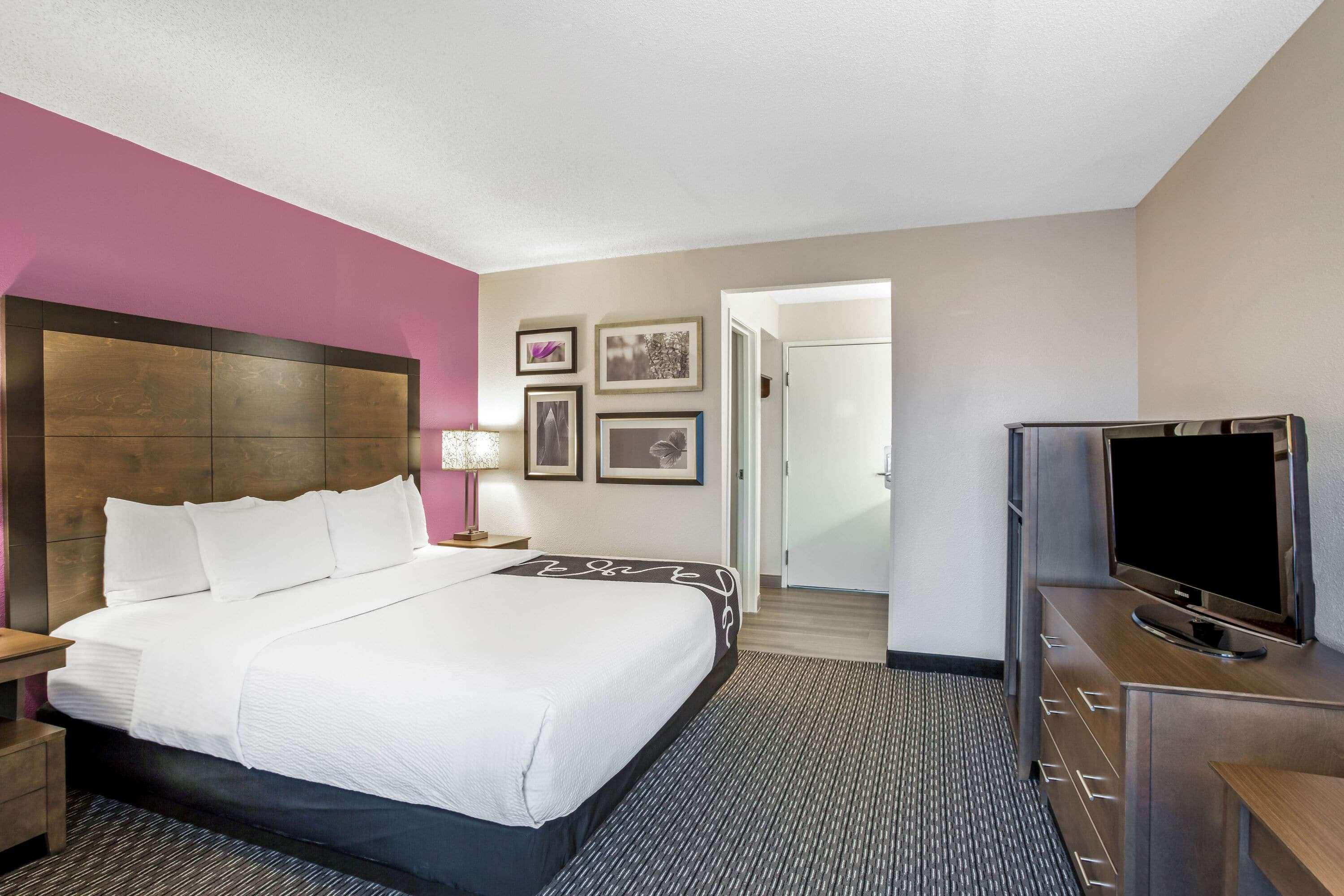 La Quinta By Wyndham Hartford Bradley Airport Hotel Windsor Locks Bagian luar foto