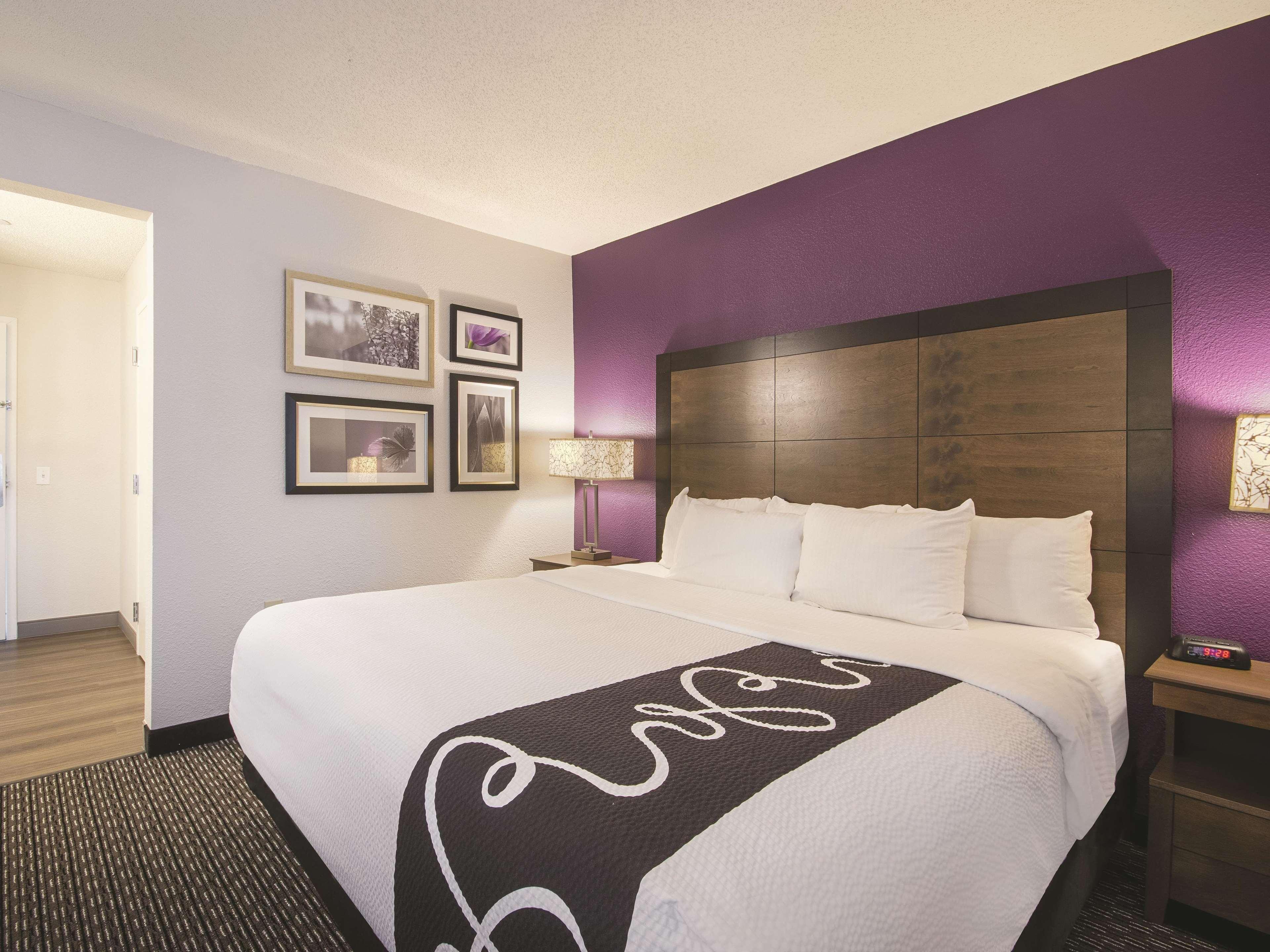 La Quinta By Wyndham Hartford Bradley Airport Hotel Windsor Locks Bagian luar foto