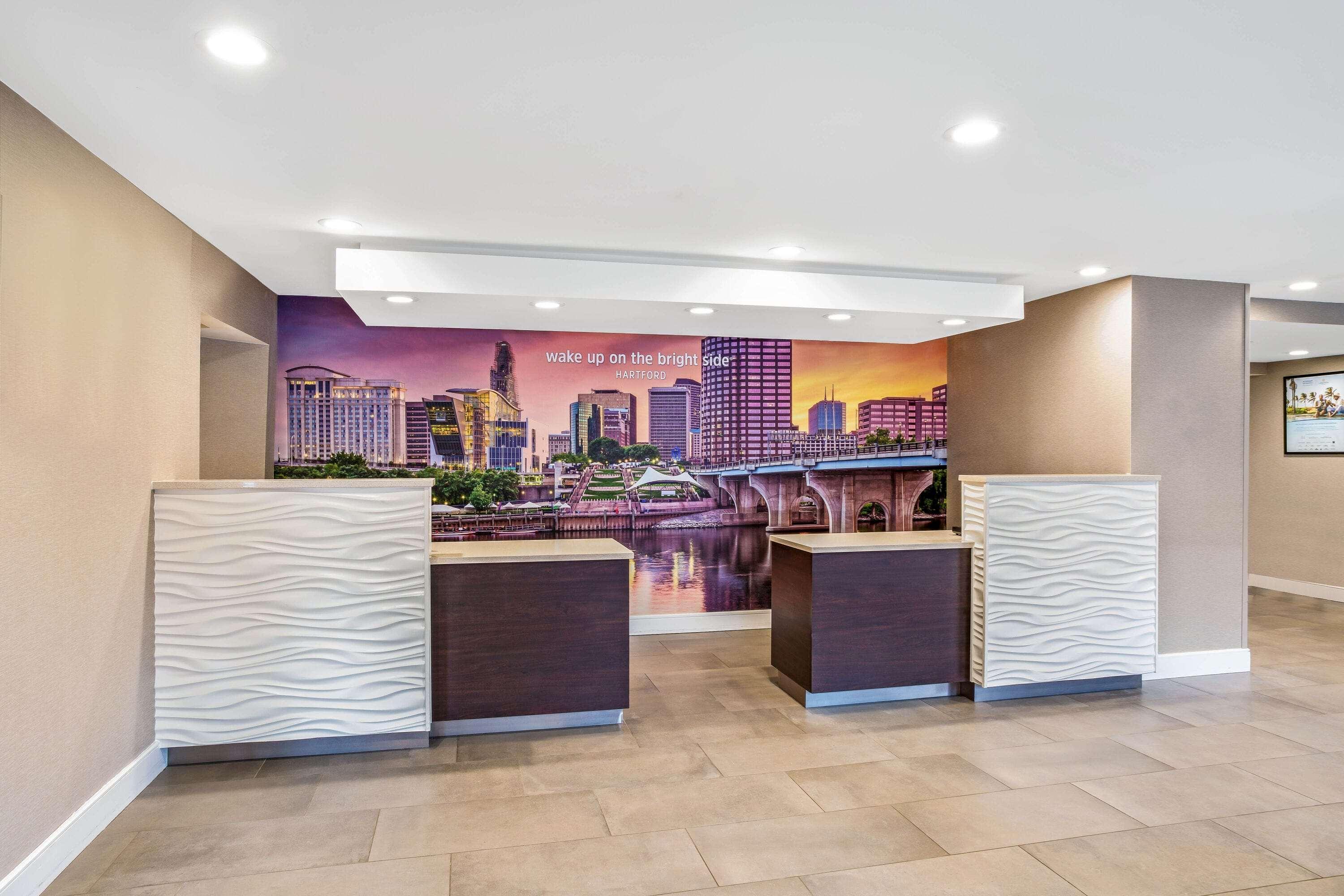 La Quinta By Wyndham Hartford Bradley Airport Hotel Windsor Locks Bagian luar foto