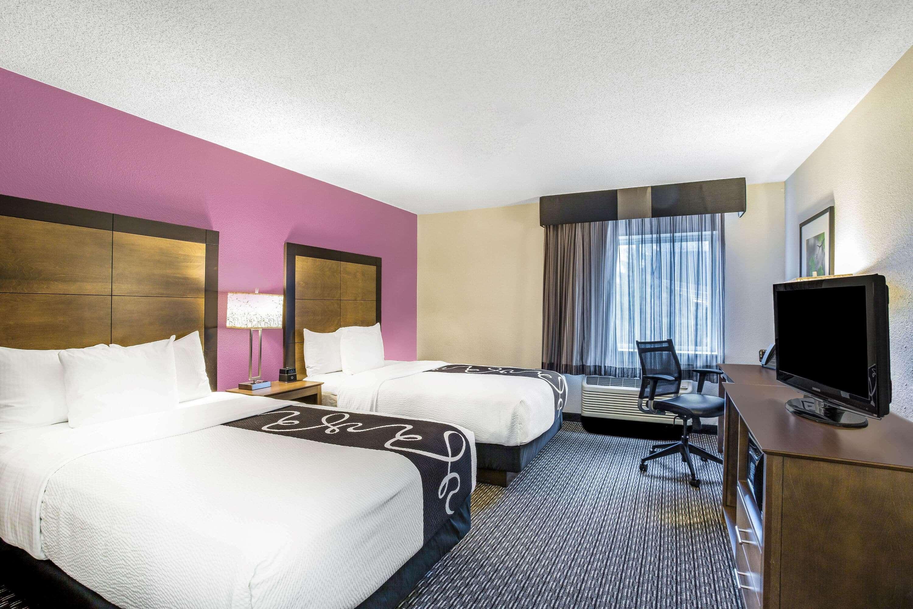 La Quinta By Wyndham Hartford Bradley Airport Hotel Windsor Locks Bagian luar foto
