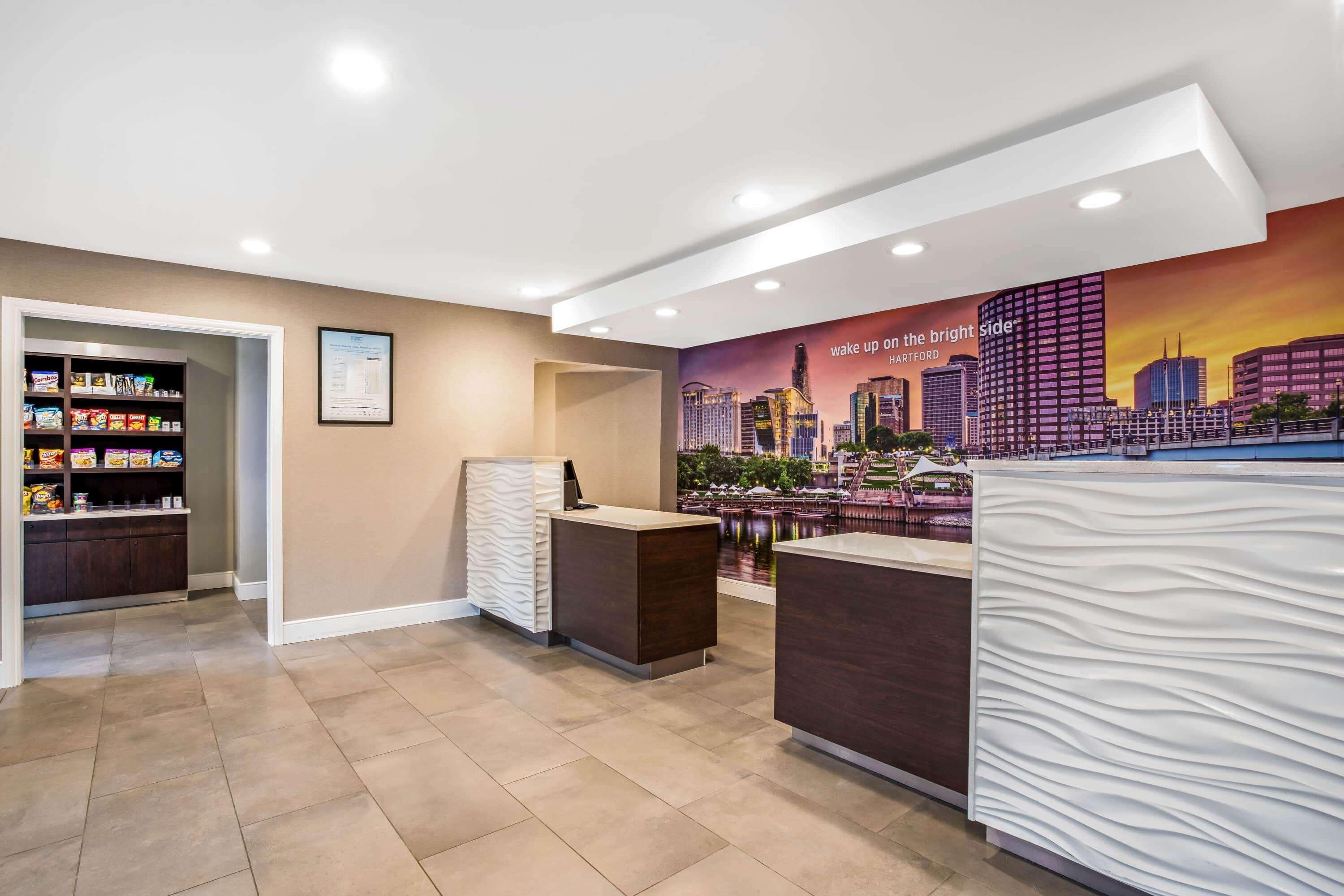 La Quinta By Wyndham Hartford Bradley Airport Hotel Windsor Locks Bagian luar foto