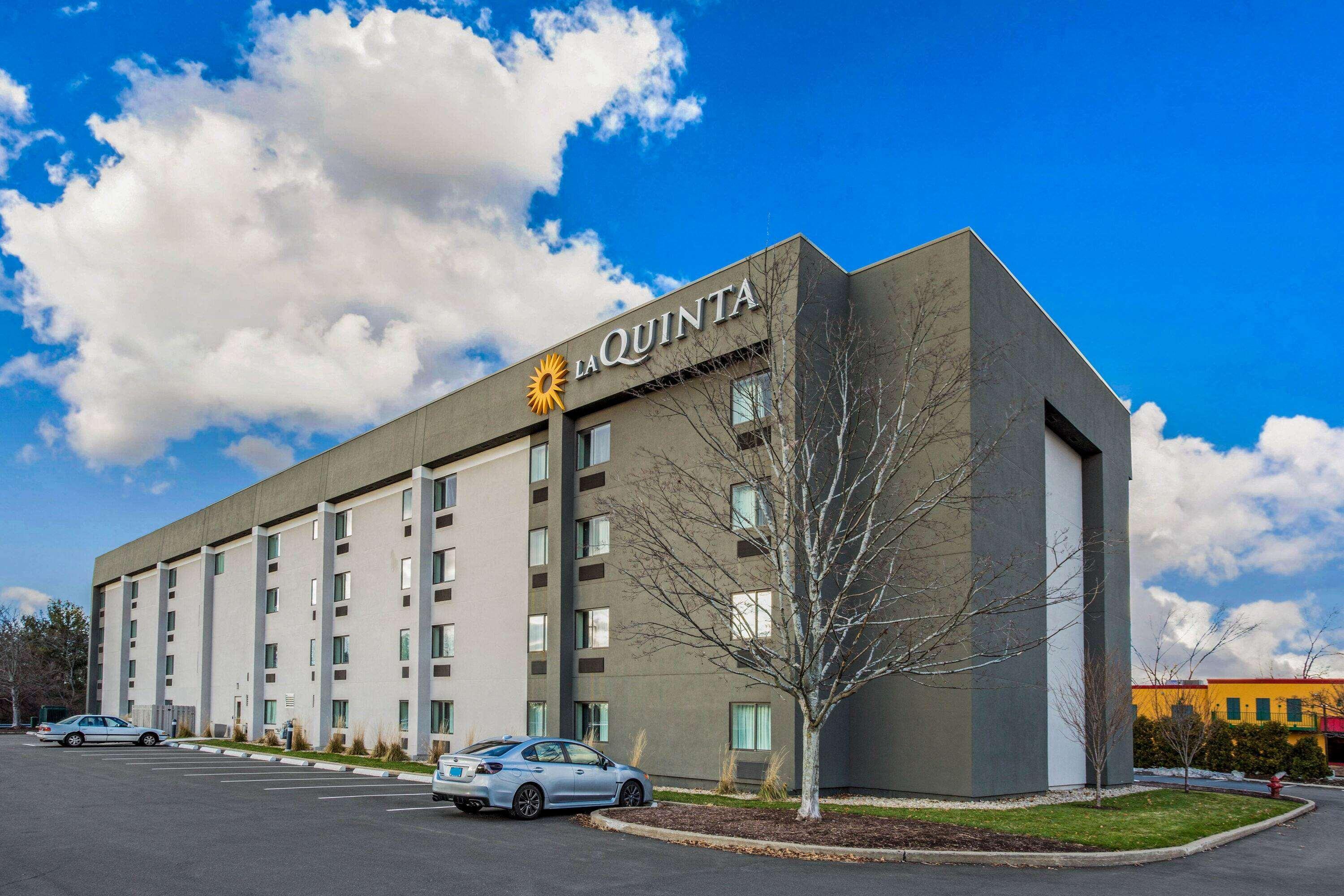 La Quinta By Wyndham Hartford Bradley Airport Hotel Windsor Locks Bagian luar foto