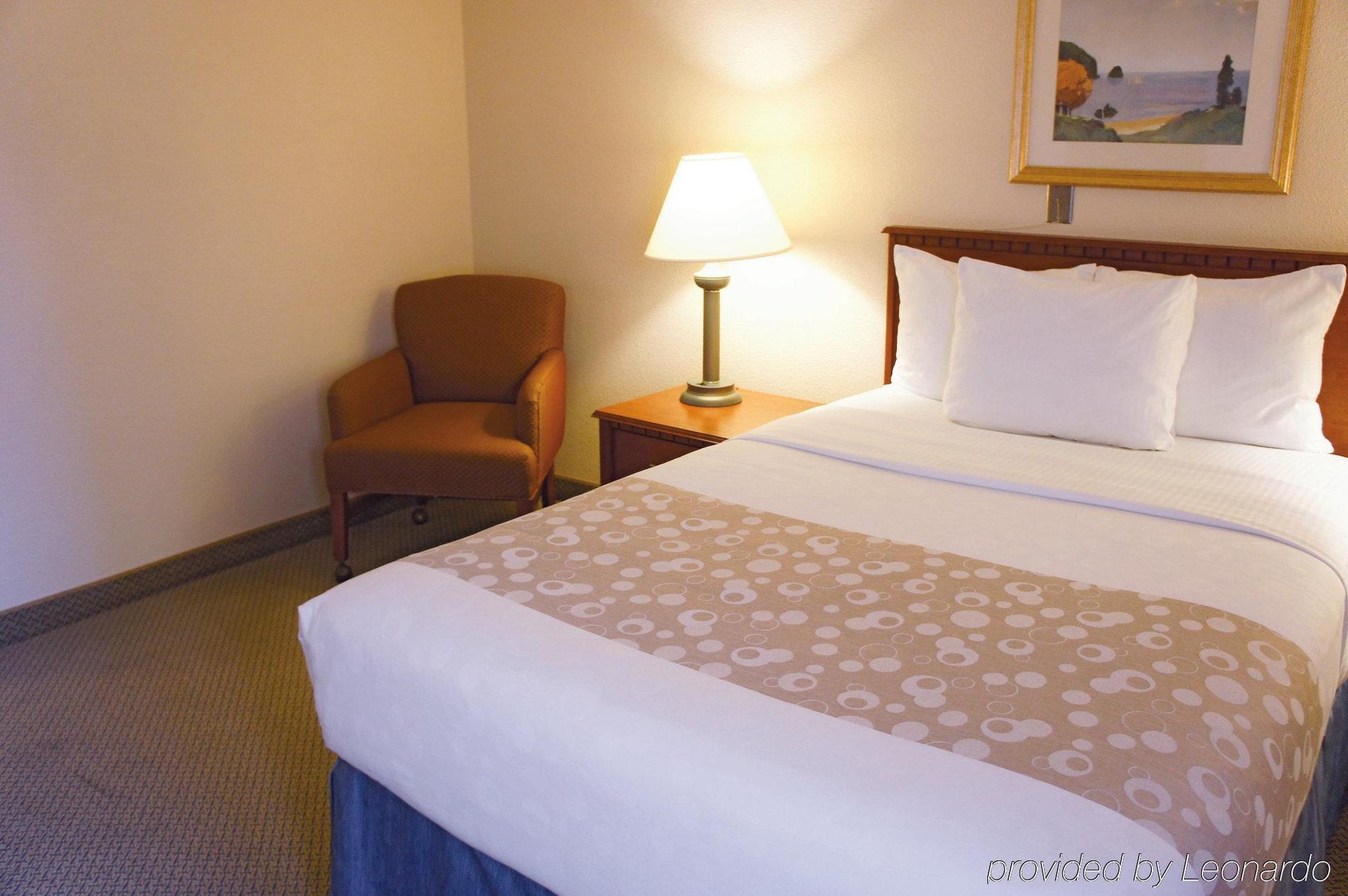 La Quinta By Wyndham Hartford Bradley Airport Hotel Windsor Locks Bagian luar foto