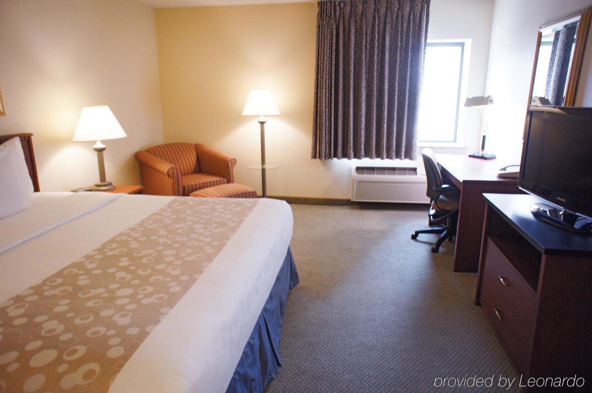 La Quinta By Wyndham Hartford Bradley Airport Hotel Windsor Locks Bagian luar foto