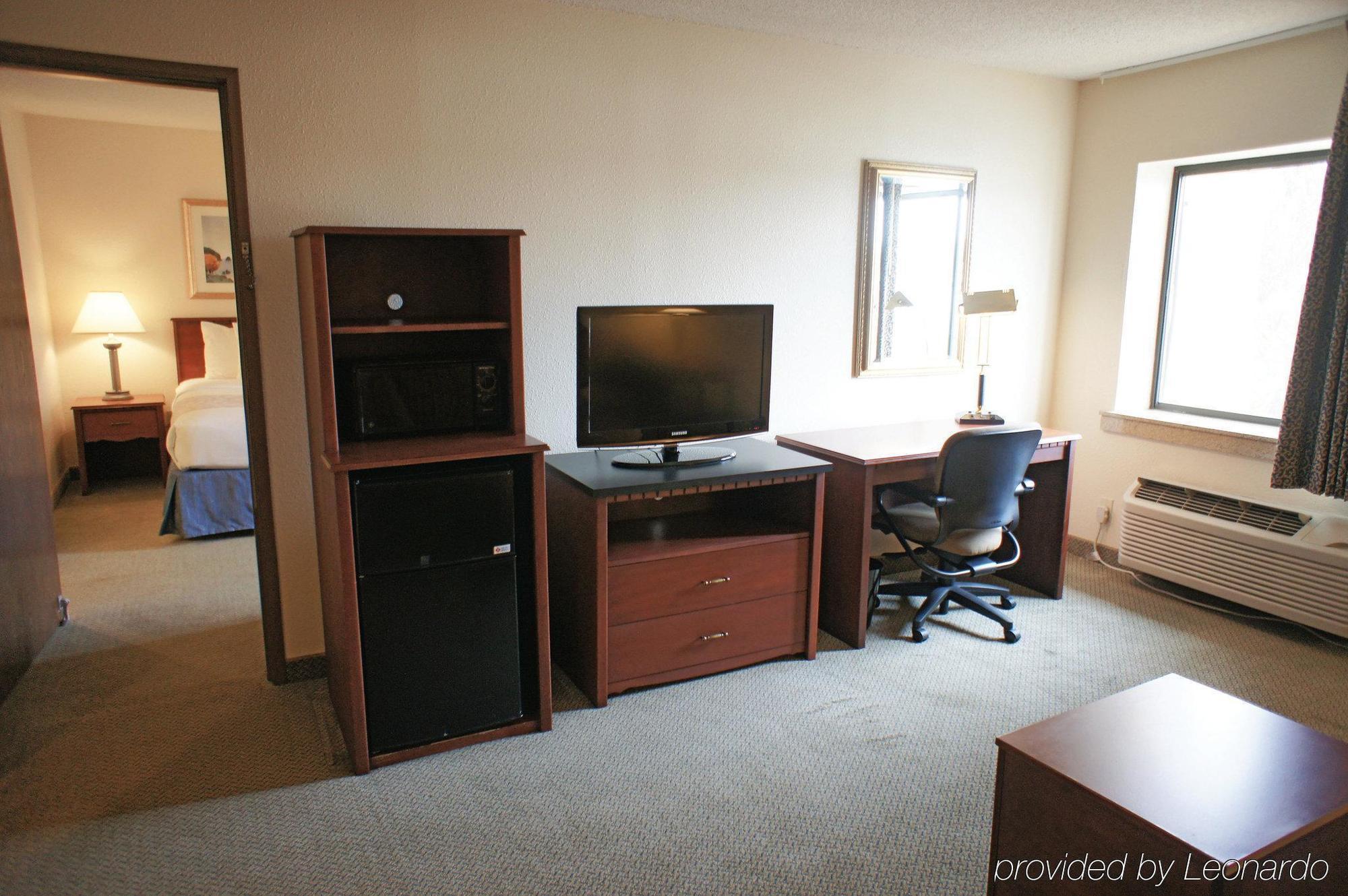 La Quinta By Wyndham Hartford Bradley Airport Hotel Windsor Locks Bagian luar foto