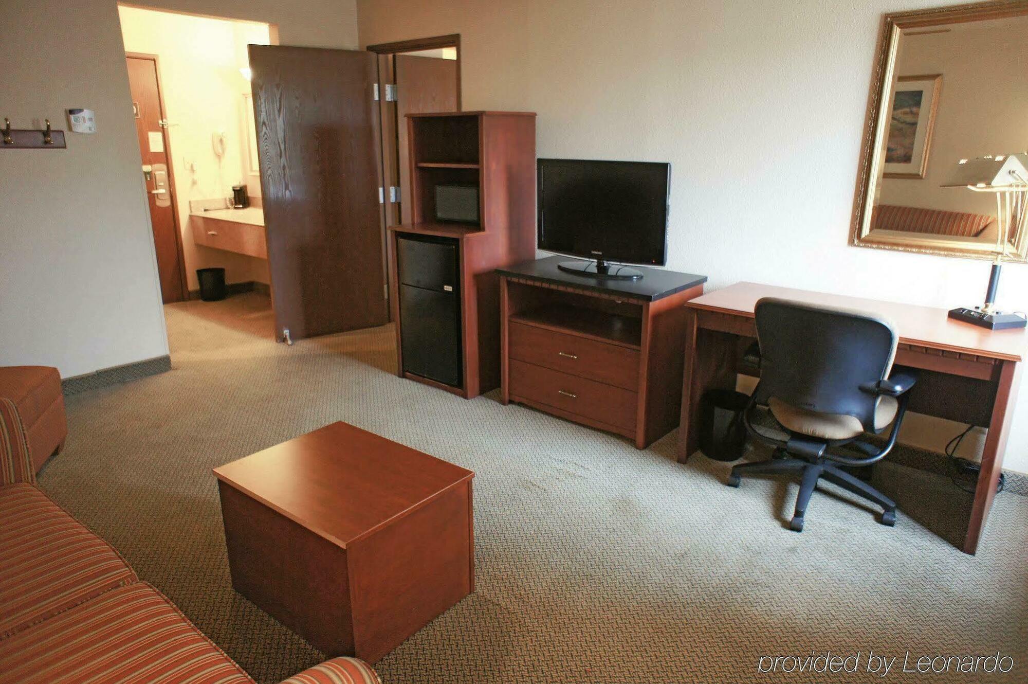 La Quinta By Wyndham Hartford Bradley Airport Hotel Windsor Locks Bagian luar foto